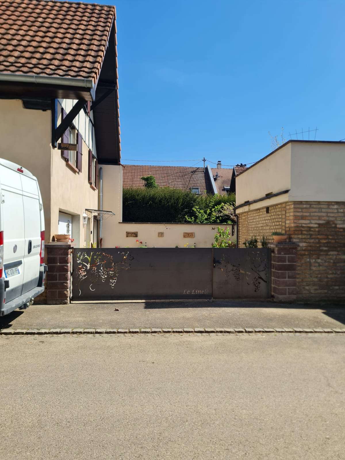 Habillage d'un portail en acier corten de 2mm